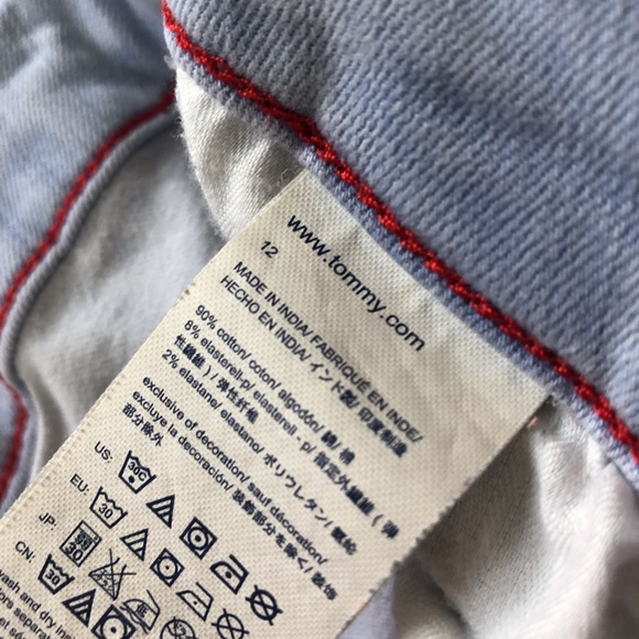 Tommy Hilfiger Women’s Lightwash Cropped Jeans - Picture 6 of 6